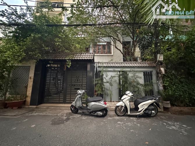 Bán Biệt thự Phú Nhuận - 175m2 - ngang 7.9m - 1 đời chủ