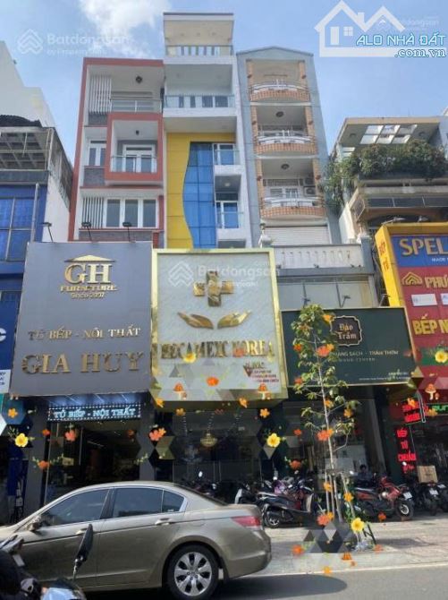 Siêu Vị Trí MT Hàm Nghi P. Bến Nghé Quận 1 DT- 4,2x17m -3 tầng - HDT 200tr/th giá 40TỶ