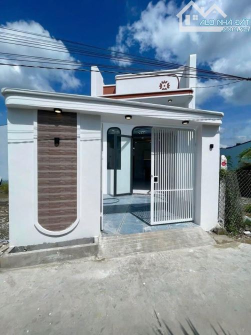 GẤP ! Bán nhà c4 mới ở Tân Thông Hội Củ Chi 5x20 ( 101m2 ) 930 TRIỆU Sổ hồng riêng sẵn