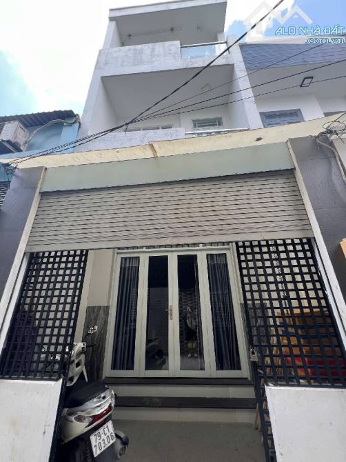 “BÁN NHÀ 3 TẦNG MỚI ĐẸP HBC-40M2,(4*10)-SHR, KHÔNG QUY HOẠCH, KHÔNG LỘ GIỚI! CHỈ 4,9 TỶ [C