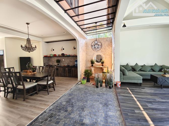 SIÊU RẺ,BIỆT THỰ MINI TUYỆT ĐẸP, 154M2,SÁT TRUNG TÂM PHỐ CỔ HỘI AN,GIÁ CHỈ 5,x TỶ