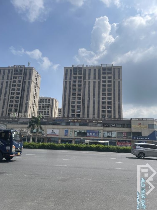 Cần bán nhanh lô góc rộng giãn dân Chu Mẫu làn 2 quốc lộ 18 nhìn vườn hoa xây khách sạn