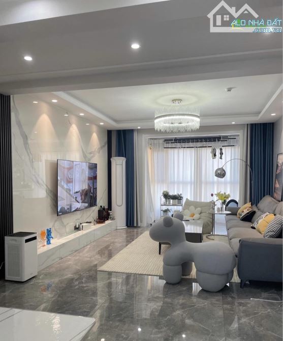 Bán chung cư Times Tower - 35 Lê Văn Lương, 130m2, nhà đẹp, giá tốt