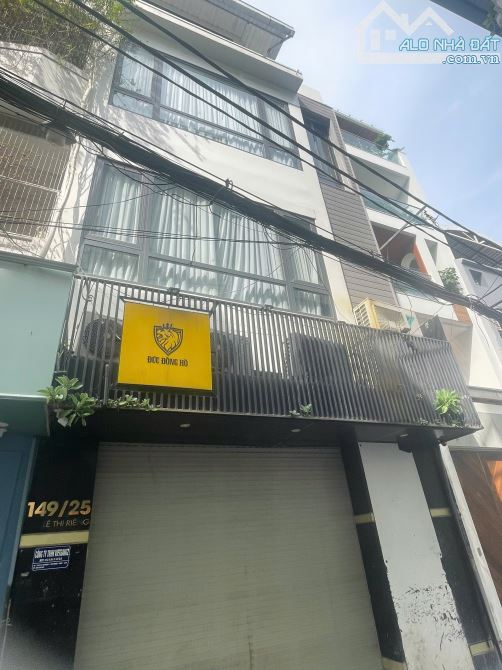 Chính Chủ Bán Hxh Lê Thị Riêng, P. Bến Thành, Q.1. Dt: (4.75 X 15m ), Chỉ 18 Tỷ, Tell: