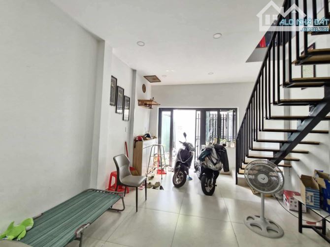 Nhà Căn Góc 40m² Trệt + Lầu, Tăng Nhơn Phú B, Giá 3.4 Tỷ