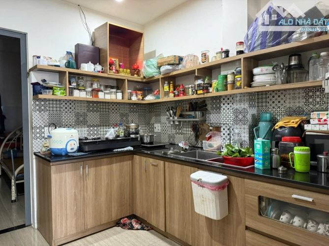 NHÀ 3 TẦNG MẶT TIỀN ĐƯỜNG NÚI THÀNH, GẦN TƯỢNG ĐÀI 2/9 - VỊ TRÍ ĐẮC ĐỊA