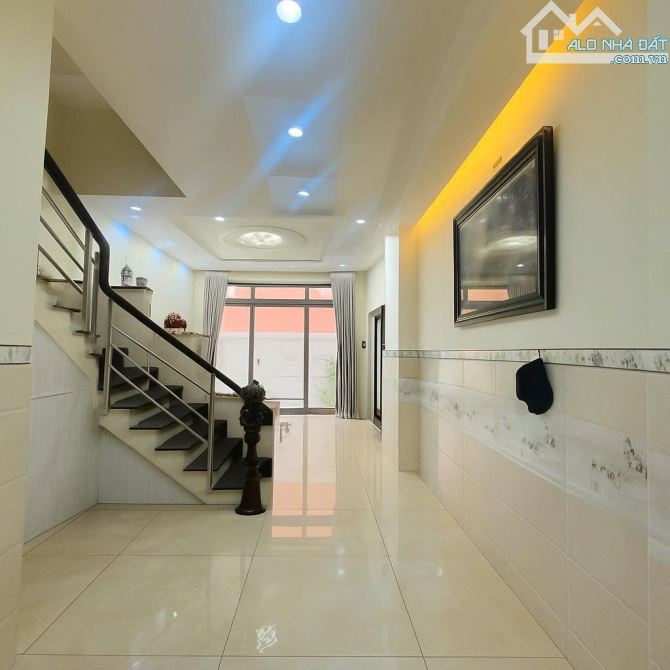 Bán nhà diện tích khủng 65m2, ngang gần 5m, 3pn, p14 Gò Vấp, chỉ 5 tỷ hơn