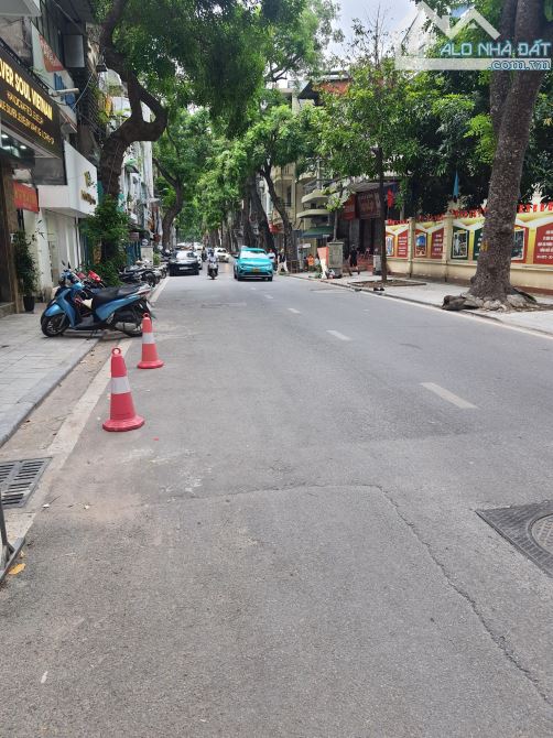 Quá hiếm Lý Nam Đế 38m 5 tầng phân lô cán bộ quân đội gần otô phố cổ Kinh doanh đa dạng