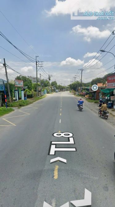Bán đất mặt tiền Tỉnh Lộ 8, Tân Thạnh Tây, Củ Chi: 18,8m (NH: 33m) x 94= 2538m, giá 45 tỷ.