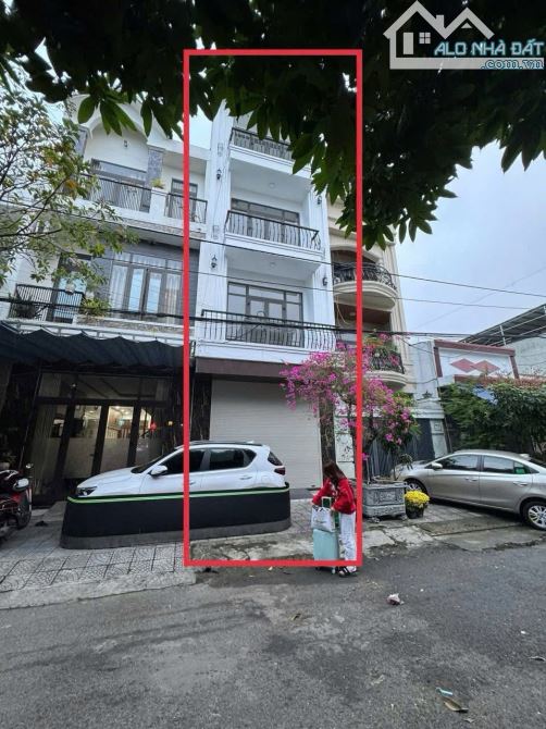 🔥 Nhà 4 tầng 4 mê đường 5m5 Nguyễn Huy Tự.  👉 Nhà được thiết kế 4 phòng ngủ, 4wc,