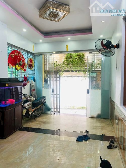 BÁN NHÀ LÔ GÓC CHIẾN THẮNG LA KHÊ, 2 THOÁNG, VỊ TRÍ ĐẸP,  NGÕ NÔNG, GẦN Ô TÔ 50M2 8,3 TỶ