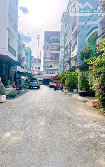 Phố ẩm thực Nguyễn Nhữ Lãm, Tân Phú, hẻm xe hơi thông, 2 tầng đẹp.