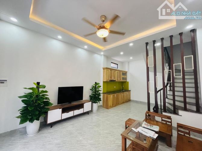🔥 BÁN GẤP lô góc THỊNH QUANG, ĐỐNG ĐA  80m², 5T, ô tô giá 9 tỷ