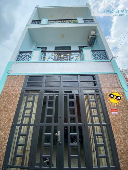 Nhà 3 tầng đường Nguyễn Văn Quá, diện tích 5,2m ❌ 13m 💰5.99Tỷ