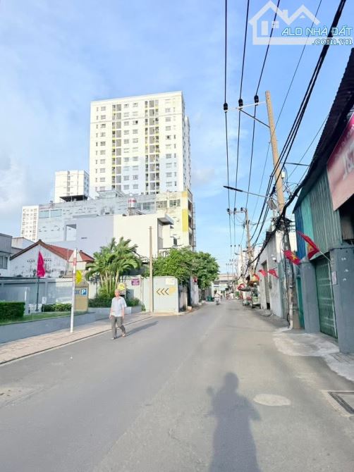 HẺM XE HƠI VÀO NHÀ – KHU PHÂN LÔ DÂN TRÍ CAO 💥 2 MT TRƯỚC SAU – ĐƯỢC PHÉP XD LỬNG + 3 LẦU