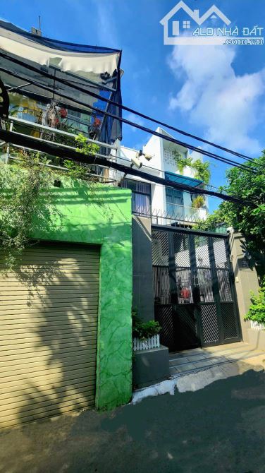 NHÀ CẠNH MẶT TIỀN HUỲNH TẤN PHÁT, QUẬN 7, 4 TẦNG, 5X20m, HẺM XE HƠI, NHỈNH 8 TỶ
