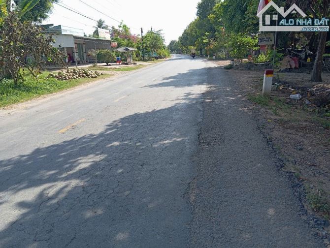 Cần bán nền đất mặt tiền Quốc Lộ 60 Tiểu Cần Trà Vinh
