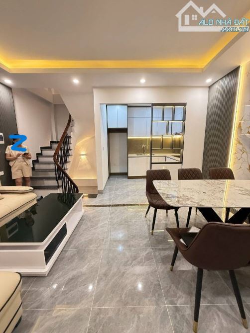 nhà Yên Hòa - Cầu Giấy 30.5m2 - 5 tầng - Mặt tiền 5m - 8.35 tỷ