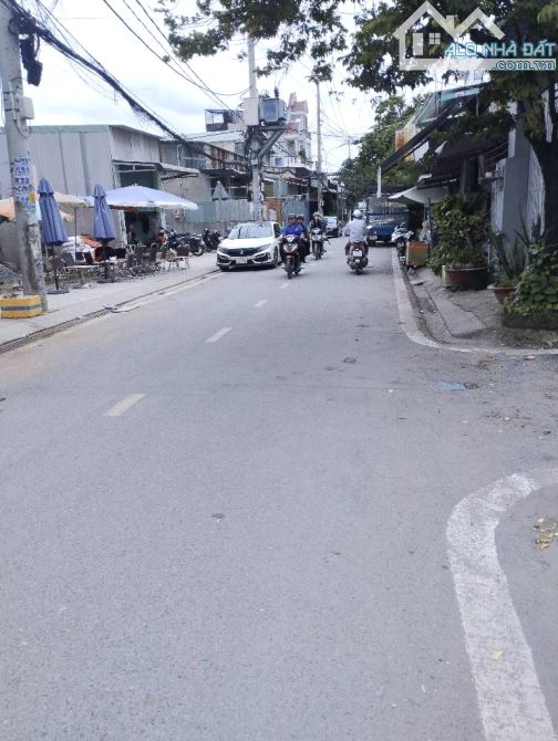 Nhà 4 Tầng hẻm 6m thông THẠNH XUÂN 33, Thới An, Quận 12 - Diện tích 168m2 (5 x 32).