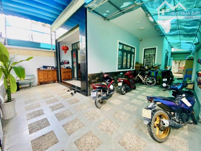 Bán Biệt Thự 8x20 Mặt Tiền 16M, KDC Khang Điền, Phước Long B, Tp Thủ Đức