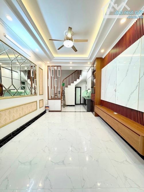 Ngõ 75 PHÚ DIỄN - 6 tầng - dân xây - vài nhà ra Ô TÔ TRÁNH - bãi đậu xe đi bộ ra- hơn 7 tỷ
