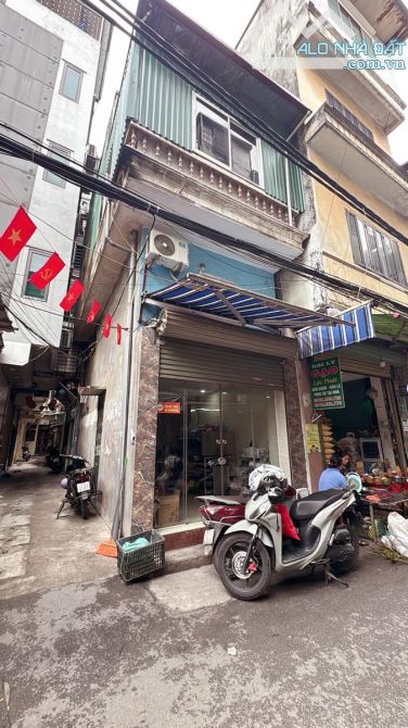 Bán nhà phố Nguyễn Trãi, 42m2, ô tô đỗ cửa, 8.9tỷ