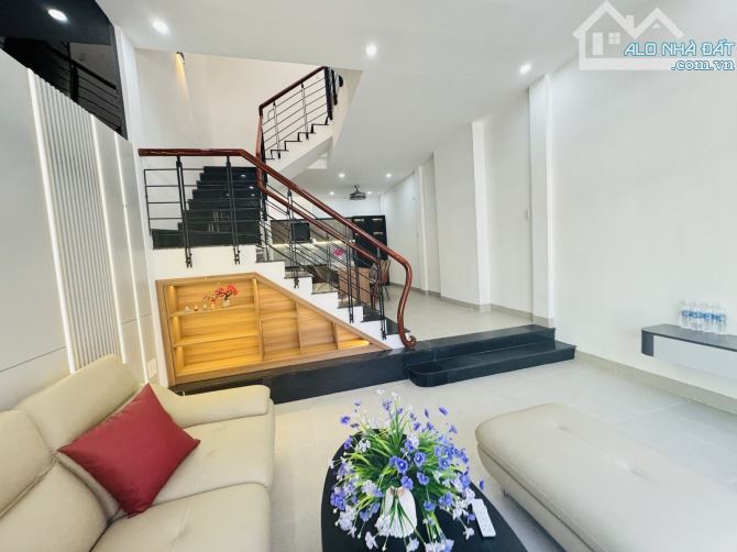 💥BÁN NHÀ MẶT TIỀN 3 TẦNG ĐẸP NHƯ TRANH-HẢI CHÂU-ĐÀ NẴNG