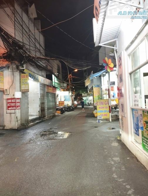 BÁN ĐẤT TẶNG NHÀ 95M2- NỞ HẬU- MT TRẦN BÁ GIAO P5 GV- GẦN NGÃ 3 ĐƯỜNG SỐ 20- 9 TỶ TL