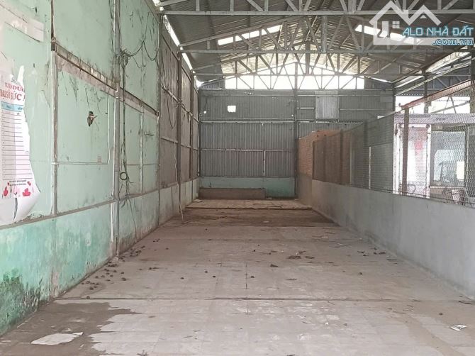 Kho xưởng bãi 210m² kho xây dựng 175m² mặt tiền đường Quốc Lộ 91B (Nguyễn Văn Linh)