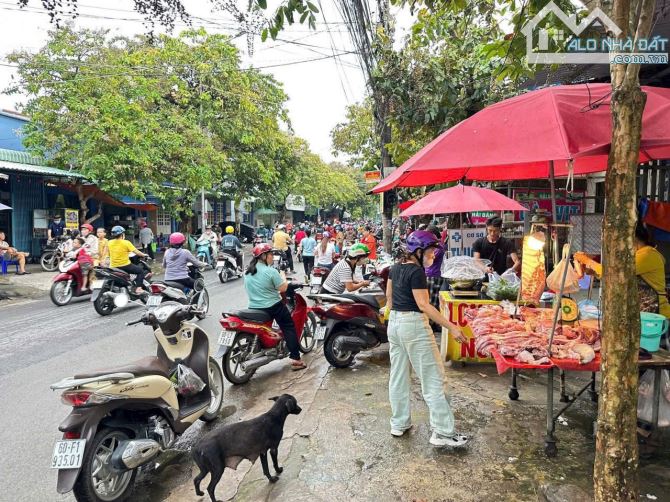 BÁN NHÀ MẶT TIỀN ĐƯỜNG NGUYỄN THỊ TỒN. Ngay Cổng Cty Pouchen
