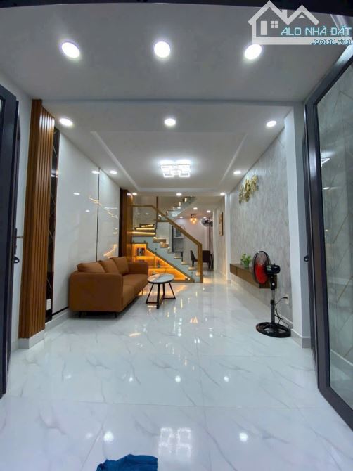 🌼 Chuẩn bị đi nước ngoài bán nhà Trần Bình Trọng - Bình Thạnh / 57,3m² / Giá 1 Tỷ 820