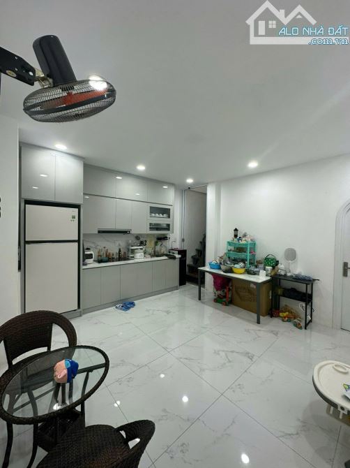 19,5 TỶ CHO CĂN NHÀ HẺM VIP 149 LÊ THỊ RIÊNG, PHƯỜNG BẾN THÀNH, QUẬN 1