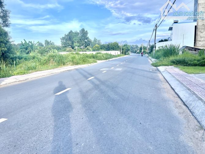 Cần bán thửa đất mặt tiền đường Lê Hồng Phong