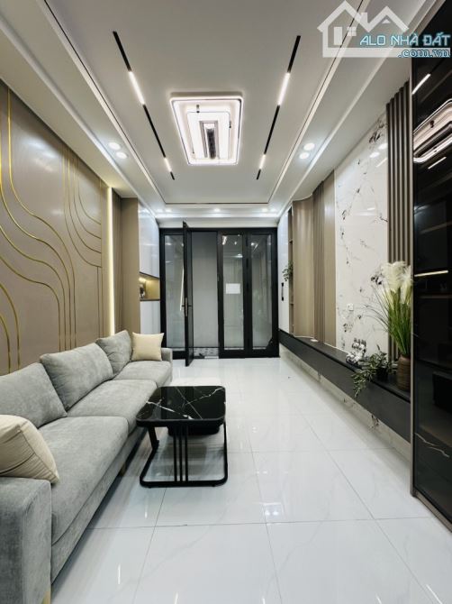 💰Tầm tiền hơn 8 tỷ tìm nhà mới,6 tàng, thang máy ở Hai Bà Trưng – hiếm lắm rồi 👉THÌ ĐÂY