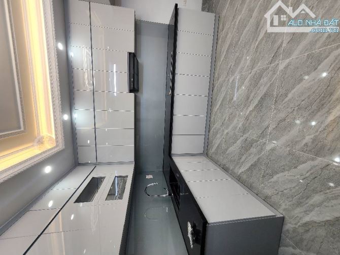 BÁN NHÀ NGUYỄN VĂN LINH – PHÚC ĐỒNG – 5 TẦNG – 30M² – 5,6 TỶ – FULL NỘI THẤT – Ở NGAY