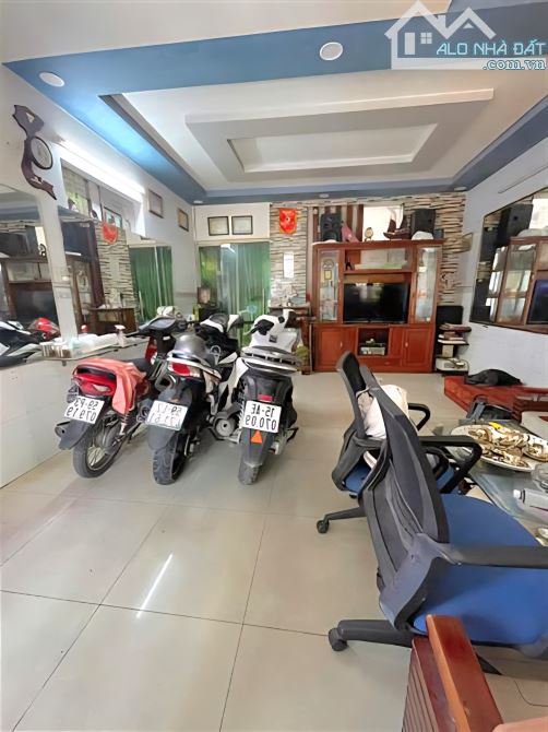BÁN NHÀ ĐẸP BÊN HÔNG LÊ TRỌNG TẤ.N - NGÃ TƯ GÒ MÂ.Y - ĐƯỜNG XE TẢI - NH ( 6.5X14M )