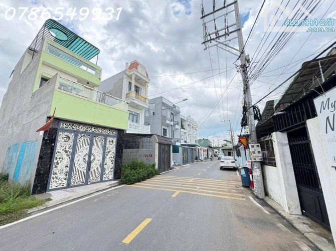 NHÀ 2 TẦNG GÓC 2 MẶT TIỀN – KINH DOANH ĐA NGÀNH NGHỀ – TĂNG NHƠN PHÚ A – 109m² – GIÁ CHỈ