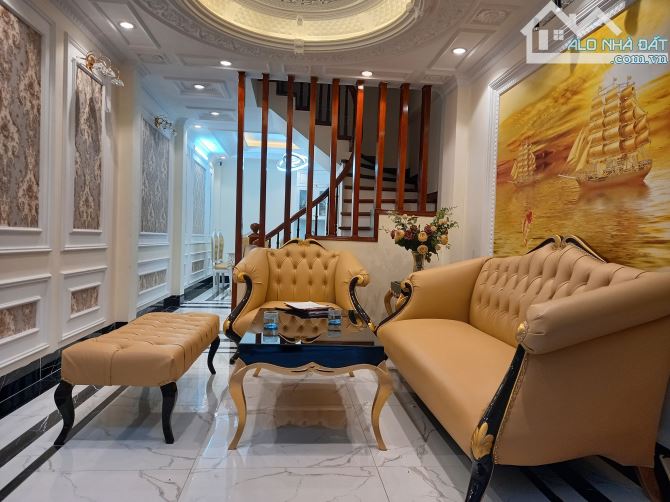 Bán nhà Phố Do Nha, 35m², 2 tầng, 2 thoáng, cách ô tô 20m, chỉ 4,48 tỷ( siêu hiếm)