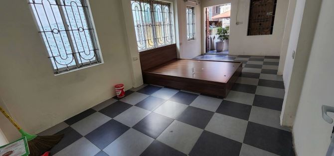 Cho thuê nhà nguyên căn ngõ 64 Vương Thừa Vũ- Thanh Xuân. Dt 57m 4 tầng, giá 18tr-bàn