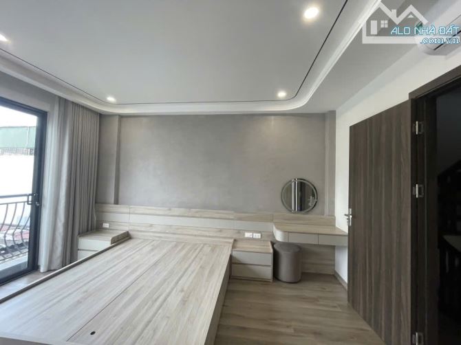 SIÊU PHẨM PHỐ TRẠM - NHÀ MỚI 6 TẦNG THANG MÁY - XÁCH VALI VỀ Ở - 40m2 -10.5 tỷ - 10