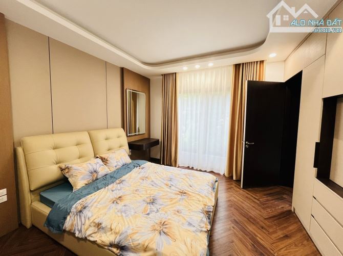 BÁN NHÀ PHÂN LÔ PHỐ TRẦN DUY HƯNG - LÔ GÓC, THANG MÁY, OTO VÀO NHÀ, 48m2*7m*6T, GIÁ 13 TỶ - 10