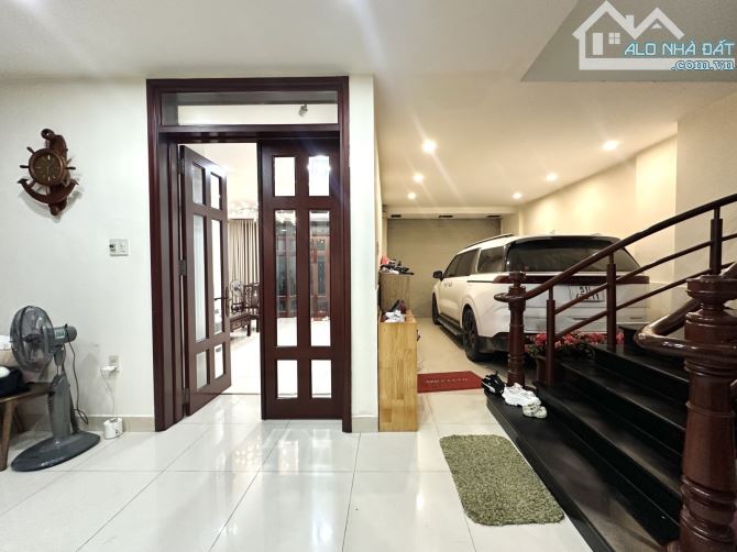 Bán Biệt thự Phú Nhuận - 175m2 - ngang 7.9m - 1 đời chủ - 10