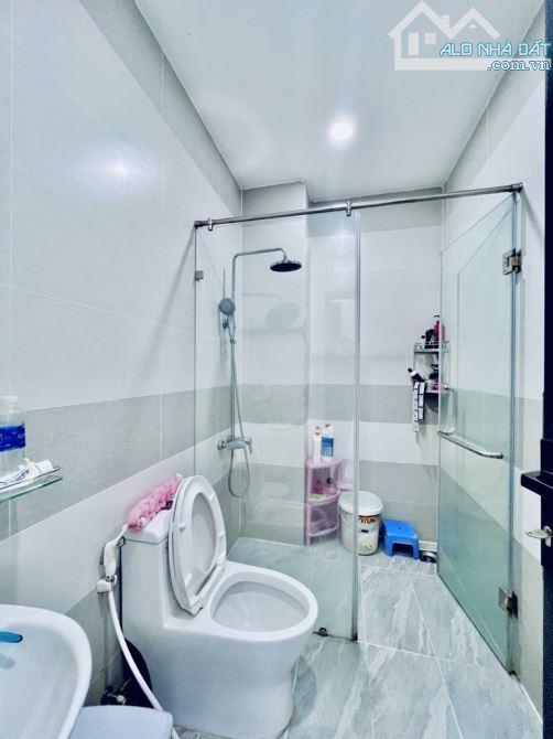 SIÊU PHẨM THANH MÁY-NGAY CHỢ TÂN TRỤ-TÂN BÌNH- 4 X 20- 6 TẦNG  XE HƠI NGỦ TRONG NHA - 10