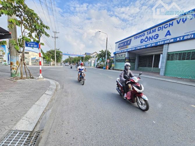 Nhà 469m2 mặt tiền Trần Hưng Đạo - 11