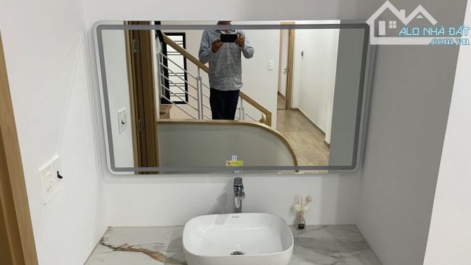 🏡 NHÀ MỚI 3 TẦNG HIỆN ĐẠI, FULL NỘI THẤT CAO CẤP, CẠNH LÔ GÓC NGUYỄN KHÁNH TOÀN.GIÁ 8,1tỷ - 11