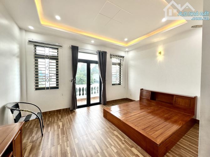 GẦN CV LÀNG HOA - HẺM XE TẢI - 5 x 15 - 4 TẦNG - 8.2 TỶ CÒN TL - 11