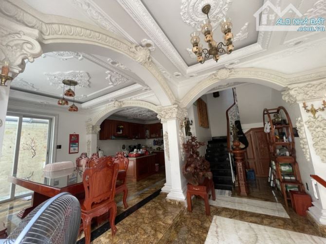 BT SONG LẬP CHÂU ÂU – LIÊN PHƯỜNG – HỒ KOI 3 TỶ – 180M² – 26.X TỶ - 11