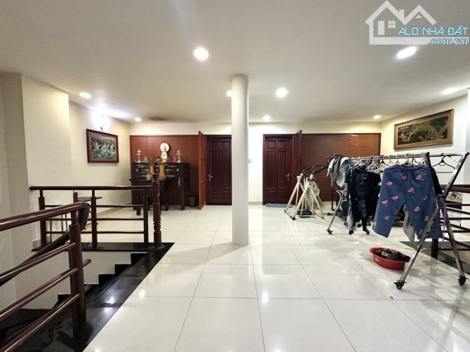 Bán Biệt thự Phú Nhuận - 175m2 - ngang 7.9m - 1 đời chủ - 11