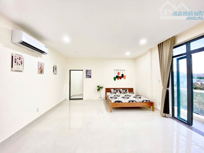 Cho Thuê Căn Hộ 1 Phòng Ngủ Bancol Tách Bếp Rộng 45M2 Gần Bến Xe Quận 8 - 11