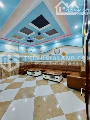 BÁN NHÀ MẶT TIỀN NGUYỄN HỚI_183M2 NGANG 6M_3 TẦNG_HOÀN CÔNG_CÓ PHÒNG NGỦ TẦNG TRỆT